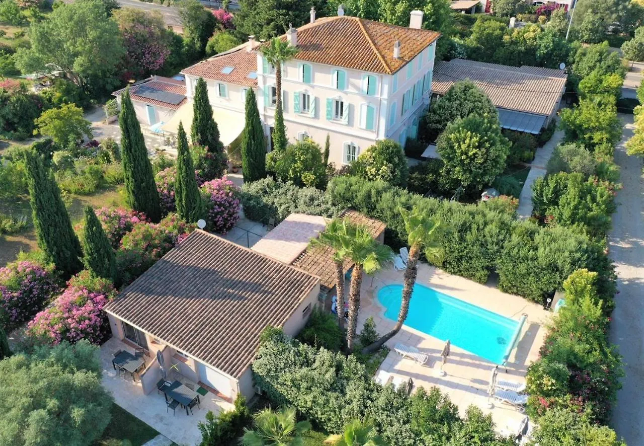Domaine De L'Aufrene Bed and Breakfast Hyères