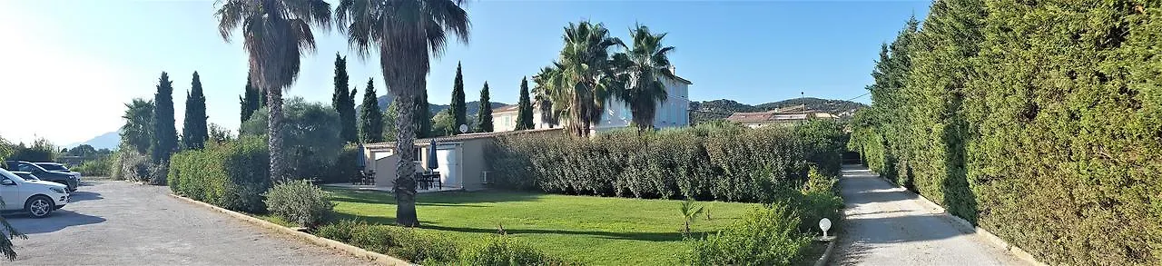 Domaine De L'Aufrene Bed and Breakfast Hyères Bed & Breakfast